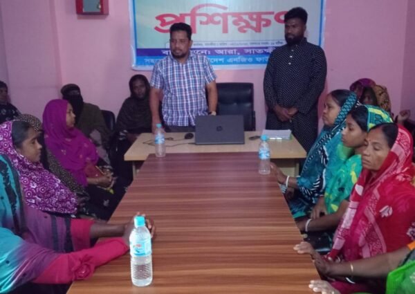 Training Held for Community Group Members on Safe Drinking Water